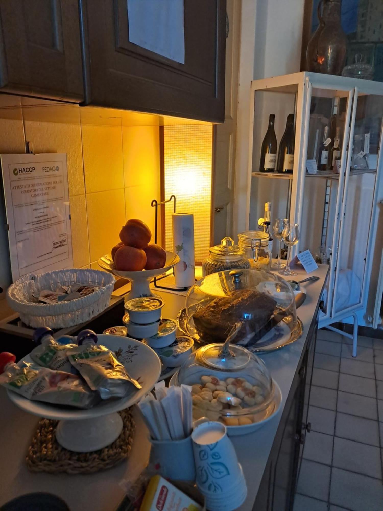 Bed & Breakfast Chiara San Sebastiano Curone Ngoại thất bức ảnh